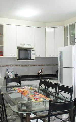 Casa para alugar com 170m², 4 quartos e 3 vagas Casa para alugar com 170m², 4 quartos e 3 vagascozinha