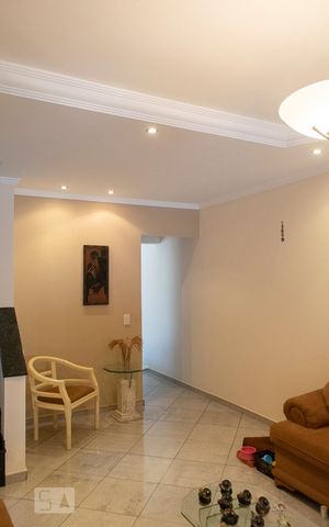 Casa para alugar com 170m², 4 quartos e 3 vagas Casa para alugar com 170m², 4 quartos e 3 vagassala