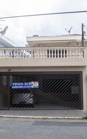Casa para alugar com 170m², 4 quartos e 3 vagas Casa para alugar com 170m², 4 quartos e 3 vagasfachada