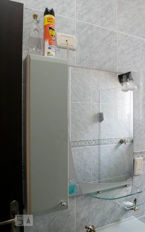 Casa para alugar com 170m², 4 quartos e 3 vagas Casa para alugar com 170m², 4 quartos e 3 vagasbanheiro quarto 1