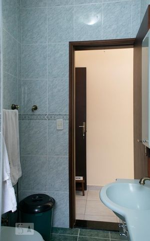 Casa para alugar com 170m², 4 quartos e 3 vagas Casa para alugar com 170m², 4 quartos e 3 vagasbanheiro quarto 1