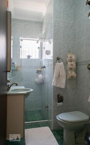 Casa para alugar com 170m², 4 quartos e 3 vagas Casa para alugar com 170m², 4 quartos e 3 vagasbanheiro quarto 1