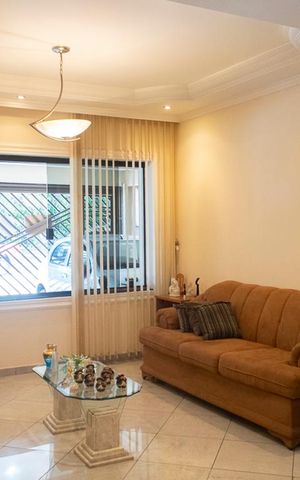 Casa para alugar com 170m², 4 quartos e 3 vagas Casa para alugar com 170m², 4 quartos e 3 vagassala