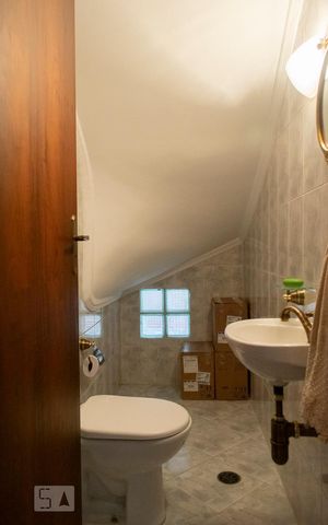 Casa para alugar com 170m², 4 quartos e 3 vagas Casa para alugar com 170m², 4 quartos e 3 vagaslavabo