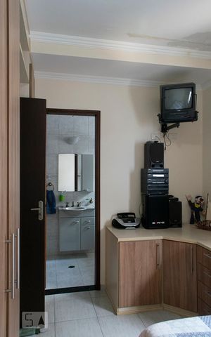 Casa para alugar com 170m², 4 quartos e 3 vagas Casa para alugar com 170m², 4 quartos e 3 vagasquarto 2 suite