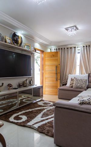 Casa à venda com 228m², 3 quartos e 5 vagas Casa à venda com 228m², 3 quartos e 5 vagasSala