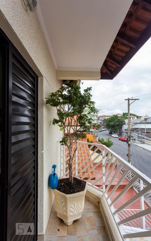 Casa à venda com 228m², 3 quartos e 5 vagas Casa à venda com 228m², 3 quartos e 5 vagasVaranda