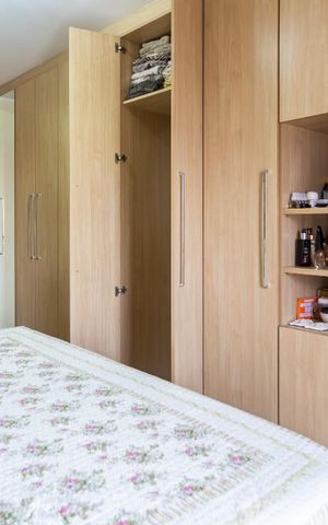 Casa à venda com 228m², 3 quartos e 5 vagas Casa à venda com 228m², 3 quartos e 5 vagasSuíte