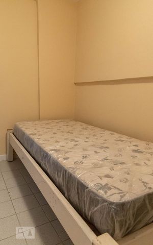Casa de condomínio à venda com 220m², 3 quartos e 2 vagas Casa de condomínio à venda com 220m², 3 quartos e 2 vagasQuarto de serviço