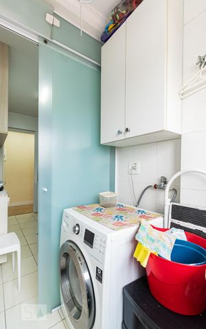 Apartamento à venda com 68m², 2 quartos e 2 vagas Apartamento à venda com 68m², 2 quartos e 2 vagasLavanderia