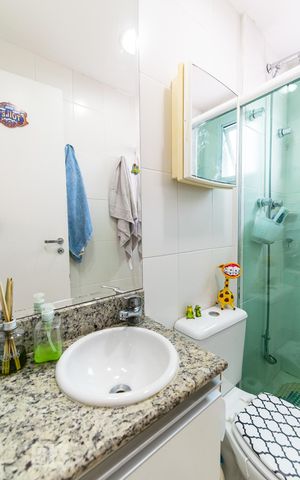 Apartamento à venda com 68m², 2 quartos e 2 vagas Apartamento à venda com 68m², 2 quartos e 2 vagasBanheiro Social