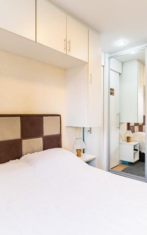 Apartamento à venda com 68m², 2 quartos e 2 vagas Apartamento à venda com 68m², 2 quartos e 2 vagasSuíte