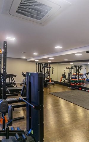 Apartamento à venda com 346m², 3 quartos e 4 vagas Apartamento à venda com 346m², 3 quartos e 4 vagasÁrea comum - Academia