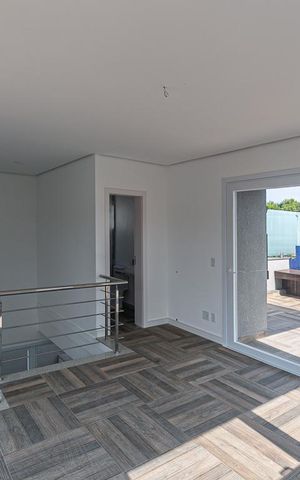 Casa de condomínio à venda com 506m², 3 quartos e 3 vagas Casa de condomínio à venda com 506m², 3 quartos e 3 vagasCobertura