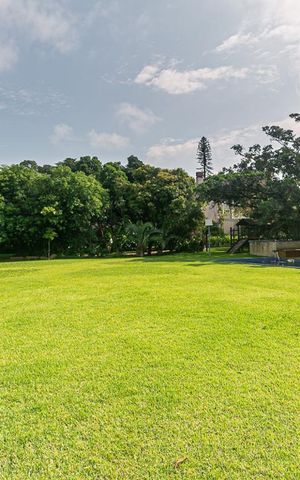 Casa de condomínio à venda com 506m², 3 quartos e 3 vagas Casa de condomínio à venda com 506m², 3 quartos e 3 vagasÁrea comum