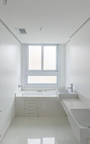 Casa de condomínio à venda com 506m², 3 quartos e 3 vagas Casa de condomínio à venda com 506m², 3 quartos e 3 vagasBanheiro do Quarto 3