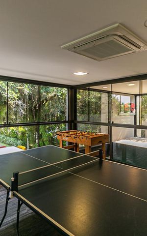 Casa de condomínio à venda com 506m², 3 quartos e 3 vagas Casa de condomínio à venda com 506m², 3 quartos e 3 vagasÁrea comum - Academia
