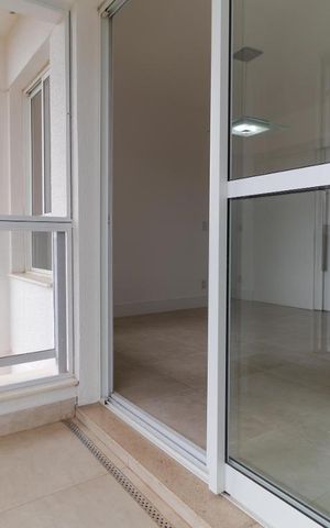Apartamento à venda com 87m², 3 quartos e 2 vagas Apartamento à venda com 87m², 3 quartos e 2 vagasSacada com Churrasqueira
