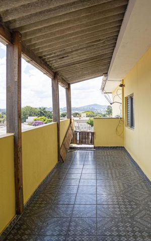 Casa à venda com 260m², 4 quartos e 2 vagasVaranda