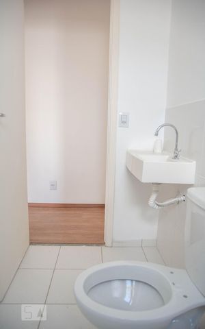 Apartamento para alugar com 58m², 3 quartos e 2 vagas Apartamento para alugar com 58m², 3 quartos e 2 vagasBanheiro