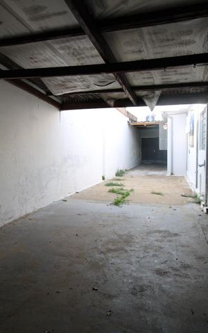 Casa à venda com 85m², 4 quartos e 6 vagasQuintal