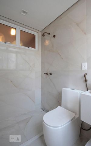 Apartamento à venda com 104m², 2 quartos e sem vagaBanheiro da Suíte