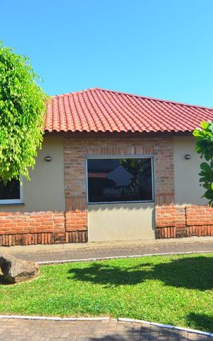 Casa de condomínio à venda com 93m², 3 quartos e 2 vagasSalão de festas