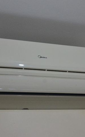 Casa de condomínio à venda com 93m², 3 quartos e 2 vagasAr condicionado