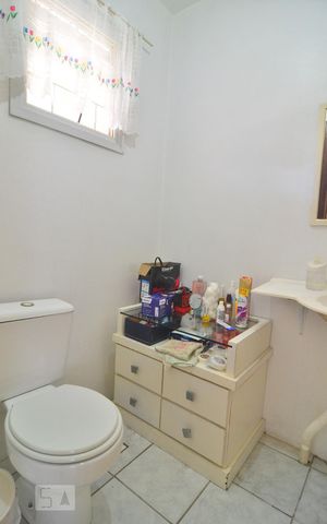 Casa de condomínio à venda com 93m², 3 quartos e 2 vagasBanheiro