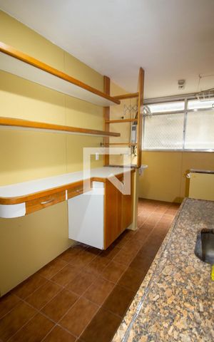 Apartamento à venda com 80m², 2 quartos e 1 vagaCozinha