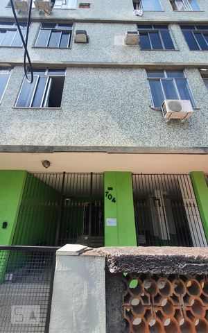 Apartamento à venda com 55m², 2 quartos e sem vaga Apartamento à venda com 55m², 2 quartos e sem vagaFachada