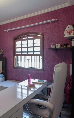 Casa à venda com 235m², 3 quartos e 4 vagas Casa à venda com 235m², 3 quartos e 4 vagasQuarto 2