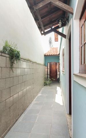 Casa à venda com 235m², 3 quartos e 4 vagas Casa à venda com 235m², 3 quartos e 4 vagasCorredor