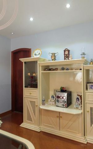 Casa à venda com 235m², 3 quartos e 4 vagas Casa à venda com 235m², 3 quartos e 4 vagasSala