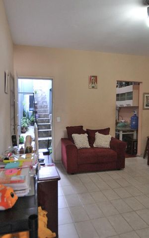 Casa à venda com 65m², 3 quartos e 1 vagaSala