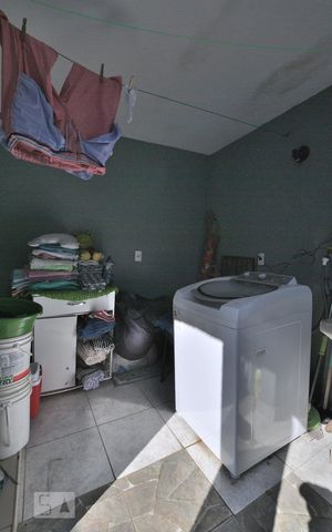 Casa à venda com 65m², 3 quartos e 1 vagaÁrea de serviço
