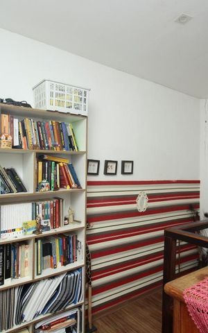 Casa para alugar com 160m², 2 quartos e sem vagaCorredor - Escada