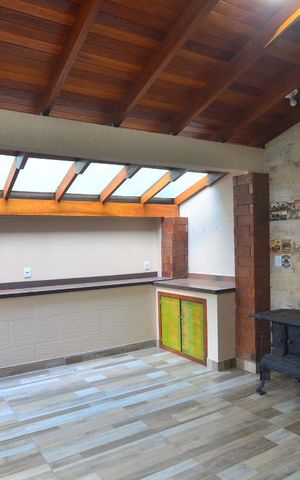 Casa à venda com 250m², 3 quartos e 2 vagasEspaço gourmet