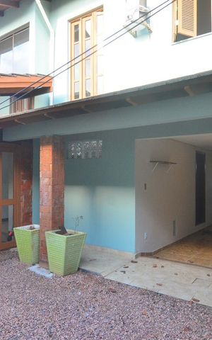 Casa à venda com 250m², 3 quartos e 2 vagasPátio