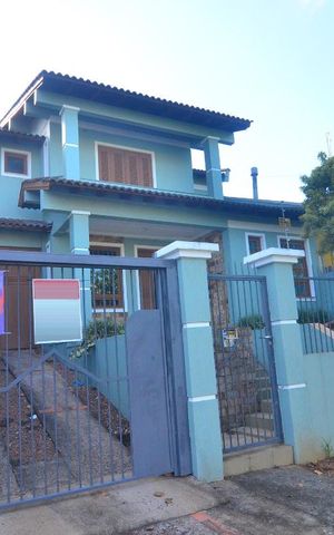 Casa à venda com 250m², 3 quartos e 2 vagasFachada