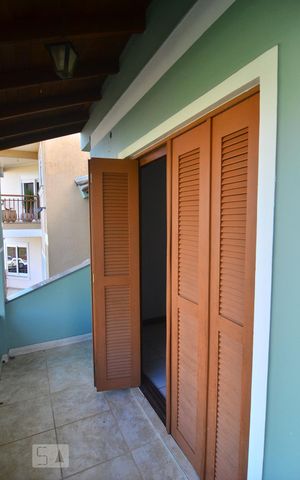 Casa à venda com 250m², 3 quartos e 2 vagasSacada