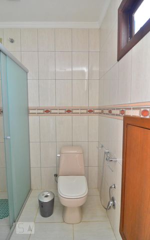 Casa à venda com 250m², 3 quartos e 2 vagasBanheiro Suíte