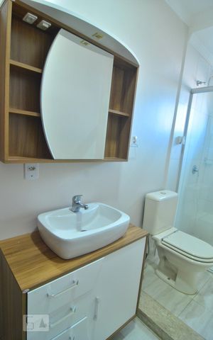 Casa à venda com 250m², 3 quartos e 2 vagasBanheiro