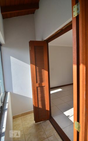 Casa à venda com 250m², 3 quartos e 2 vagasSacada