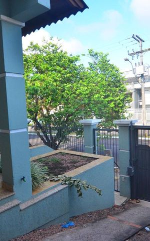 Casa à venda com 250m², 3 quartos e 2 vagasPátio
