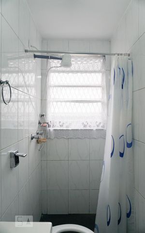 Casa à venda com 300m², 2 quartos e 2 vagasBanheiro
