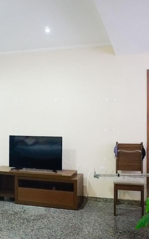 Casa à venda com 300m², 2 quartos e 2 vagasSala