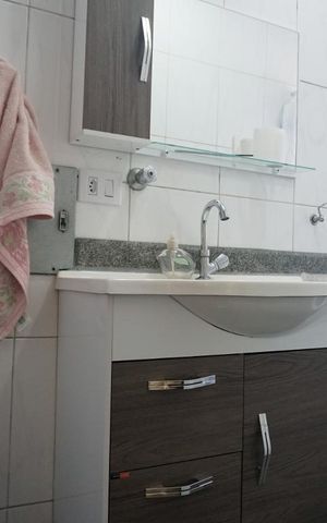 Casa à venda com 300m², 2 quartos e 2 vagasBanheiro
