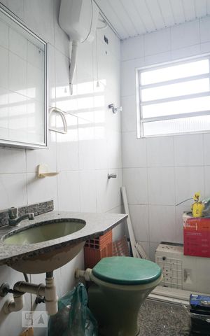 Casa à venda com 300m², 2 quartos e 2 vagasÁrea de Serviço