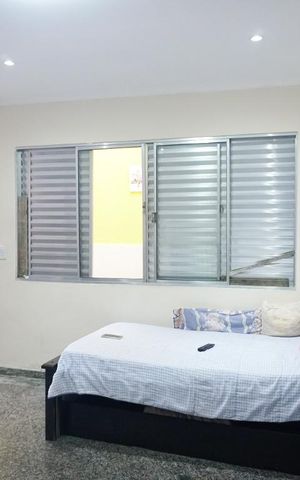 Casa à venda com 300m², 2 quartos e 2 vagasSala